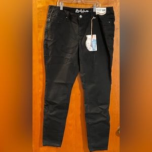 Royalty Mid-Rise Skinny Jean